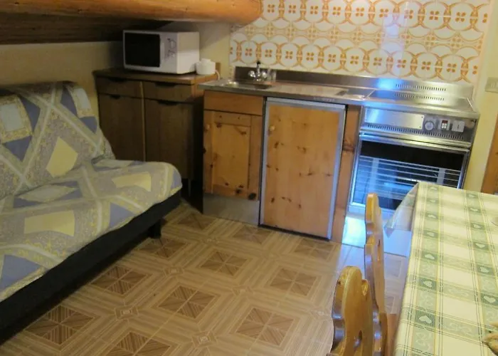 Del Sole Per Gruppi מלון דירות 3*